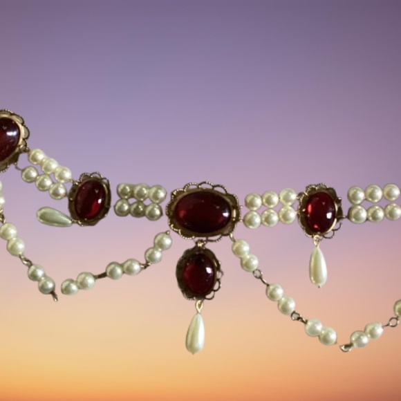 Renaissance Medieval Gown Dress Brooch - Picture 5 of 5